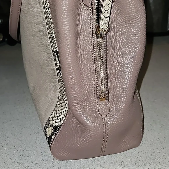 KATE SPADE POCKET BOOK - Picture 3 of 14